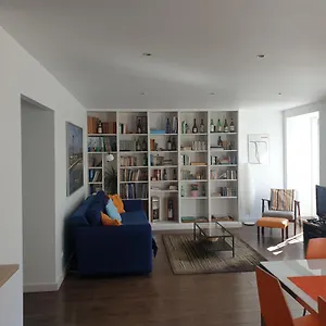 Apartment Ferragial, Lisbon