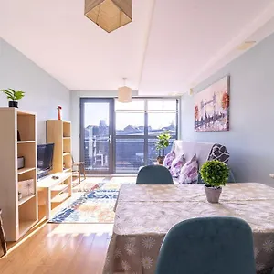 https://tower-bridge-retreat.brighton-hotels-england.com