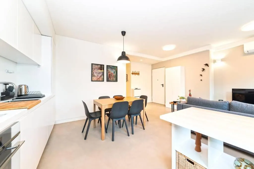 Stylish Apartment By Av. Da Liberdade Lisbon